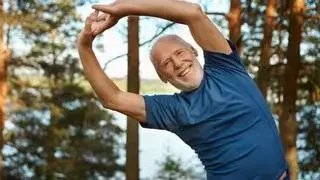 Ni caminar ni hacer bicicleta: este es el ejercicio recomendado para cuidare el corazón de los mayores de 60 años
